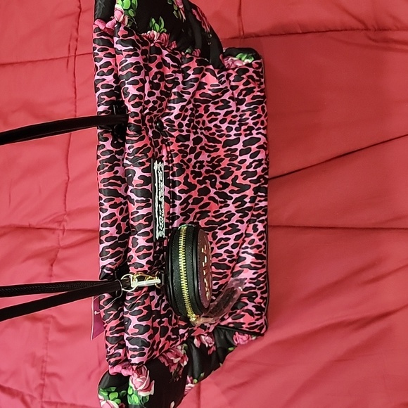 NWT! Betsey Johnson Garden Tote - Picture 5 of 6